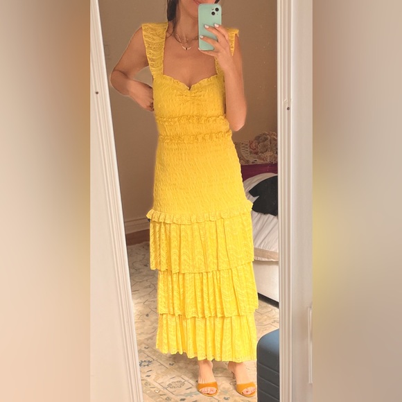 SAYLOR Dresses & Skirts - Saylor Perrie Dress